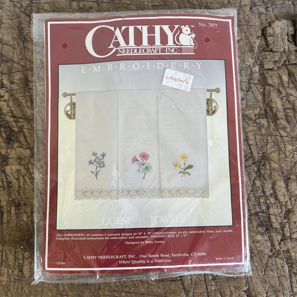 Vintage Cathy Needlecraft Floral Embroidery Guest Towel Kit Lace Trim 1984 NOS - Picture 1 of 8